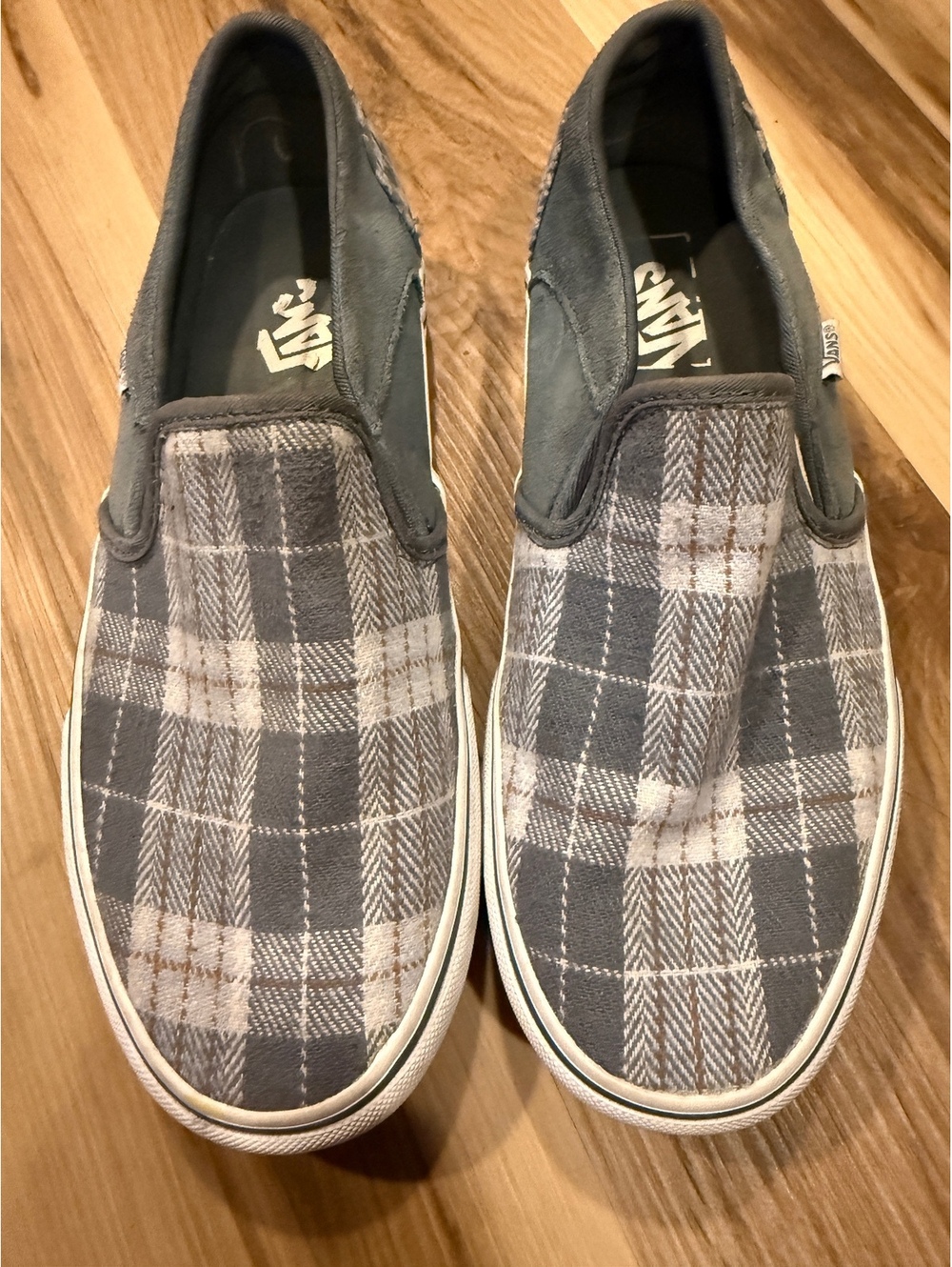 Plaid Vans! Size 9